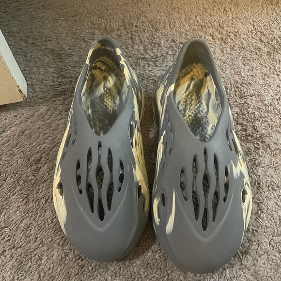 Yeezy foam runner *no box* - Picture 3 of 3